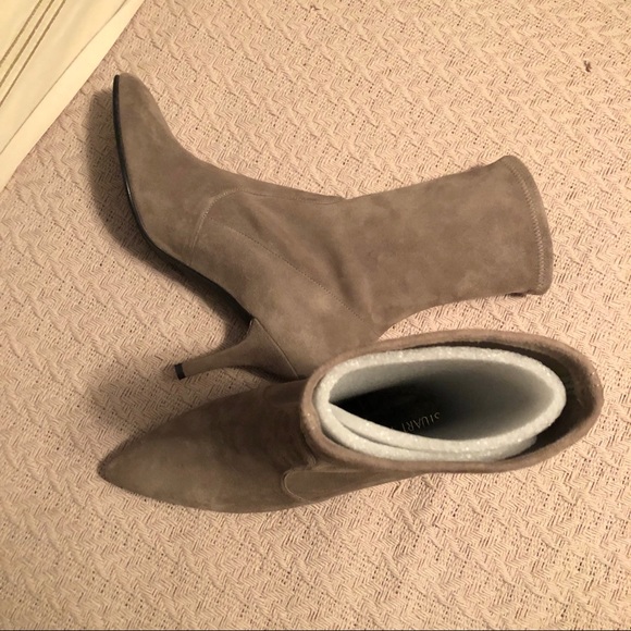 Stuart Weitzman Cling Kitten heel booties - Picture 8 of 8